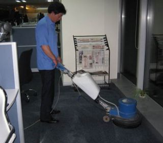 上海地毯清洁说梅雨季地板防潮措施